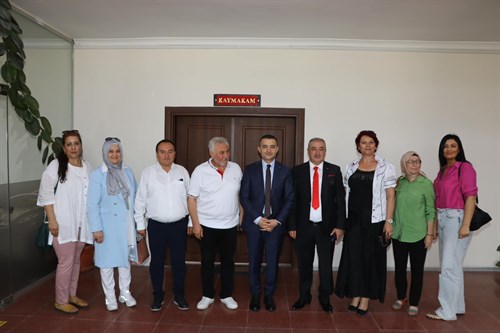 AVRUPA BİRLİĞİ TÜRKLERİ KÜLTÜR VE DAYANIŞMA PLATFORMU İLE EMİRDAĞ BİRLİK VE BERABERLİK PLATFORMUNDAN, KAYMAKAM BİLİCİ’YE HAYIRLI OLSUN ZİYARETİ